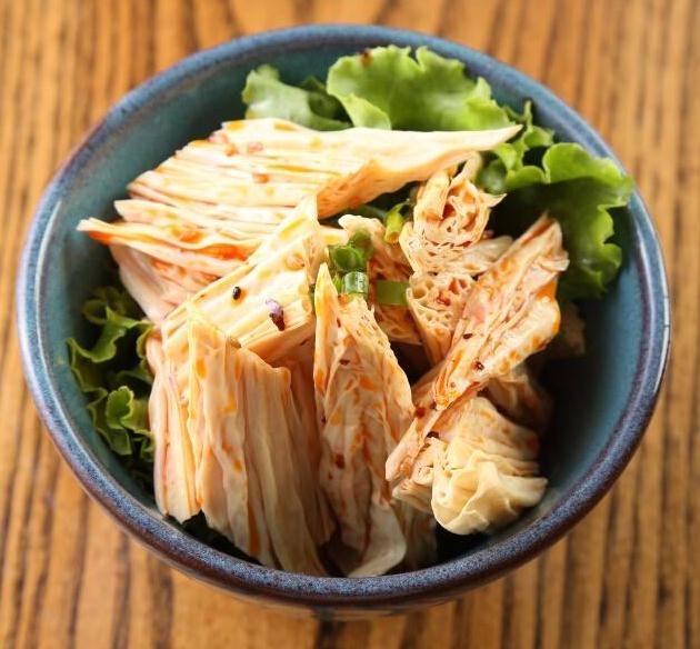 卢小鱼酸菜啵啵鱼门店产品图片