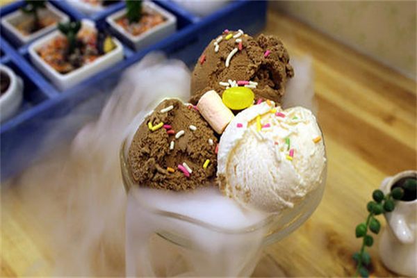 百乐滋冒烟冰淇淋品牌门店产品图片